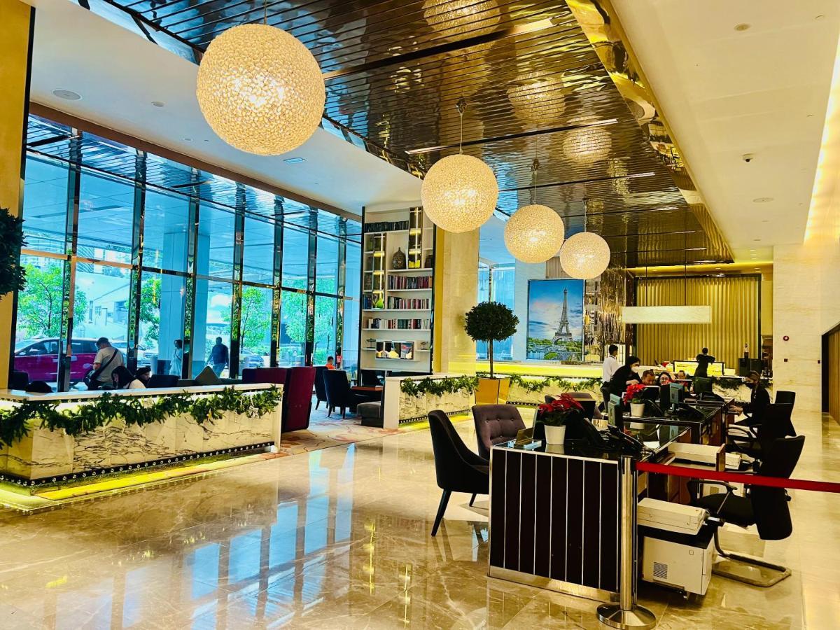 Platinum Klcc By Armani